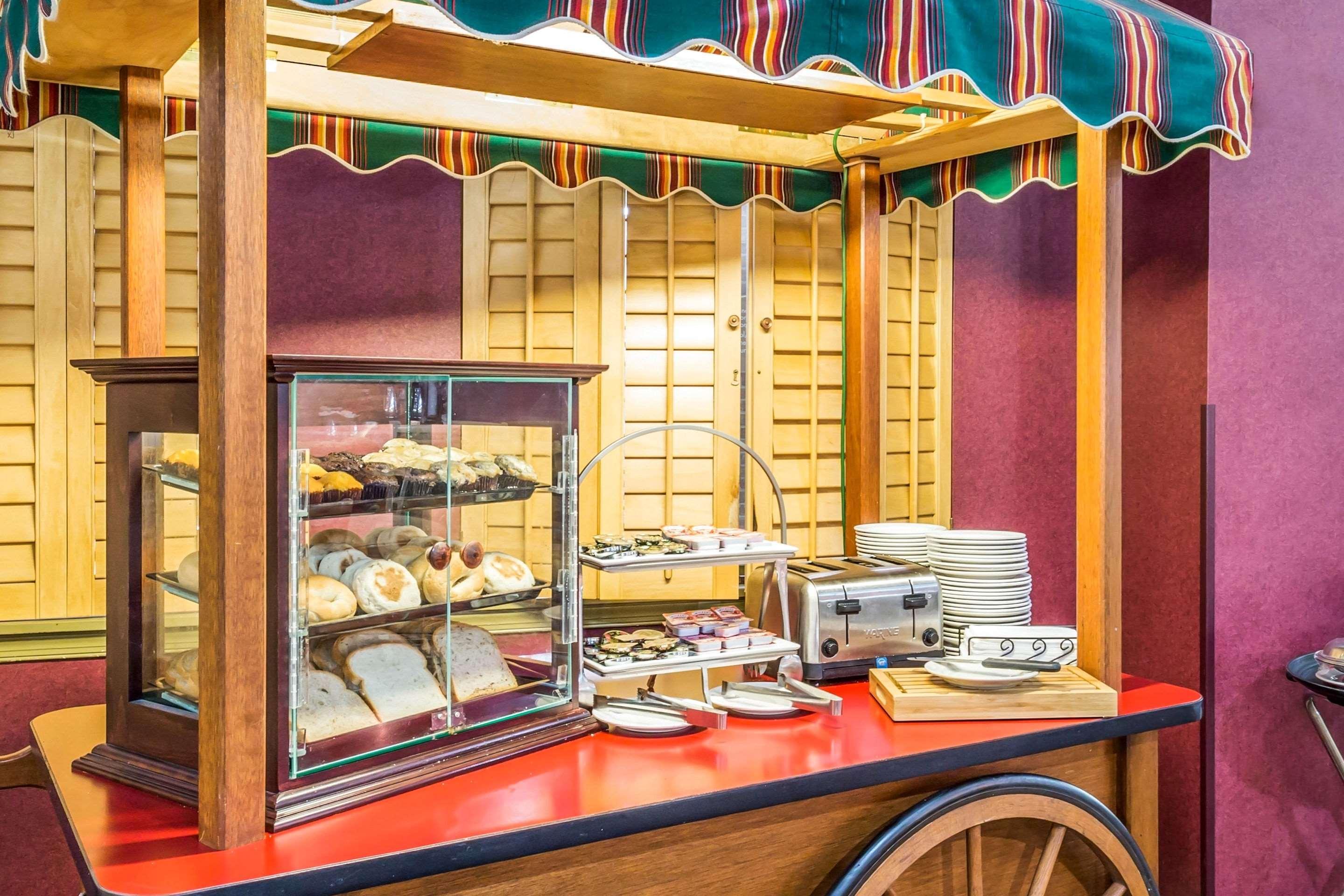 Clarion Inn Frederick Event Center Ngoại thất bức ảnh