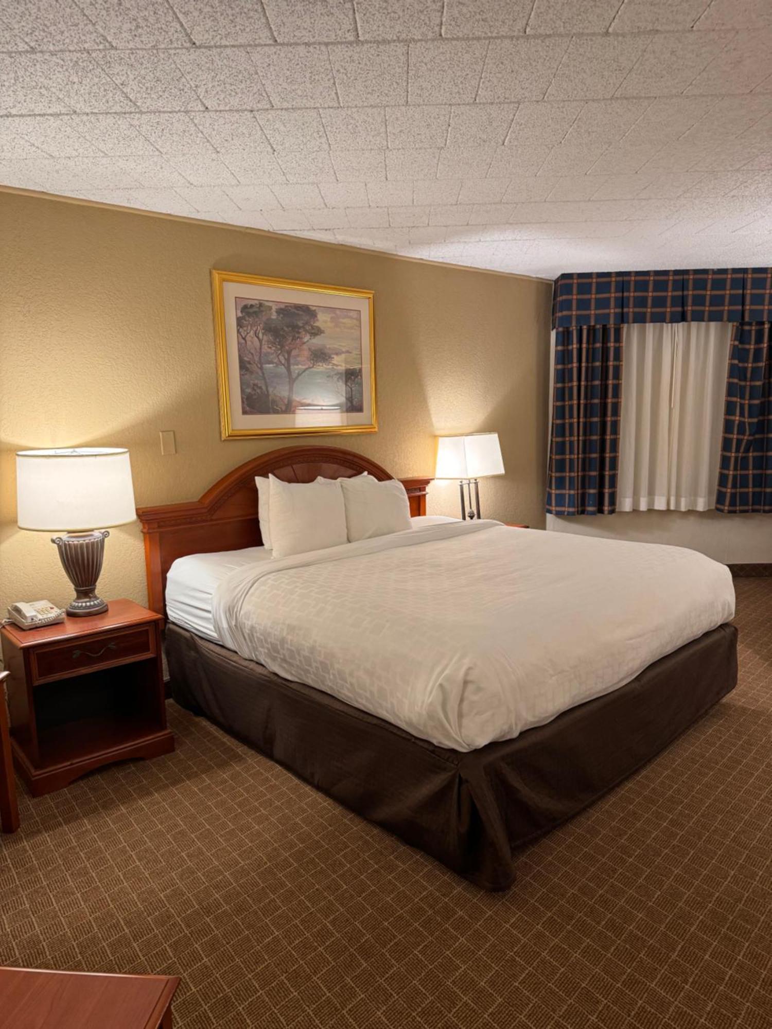 Clarion Inn Frederick Event Center Ngoại thất bức ảnh